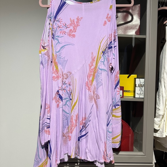 Beautiful tunic - Picture 1 of 3